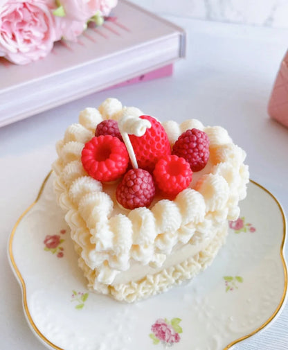 9oz Red Berries Cake Candle