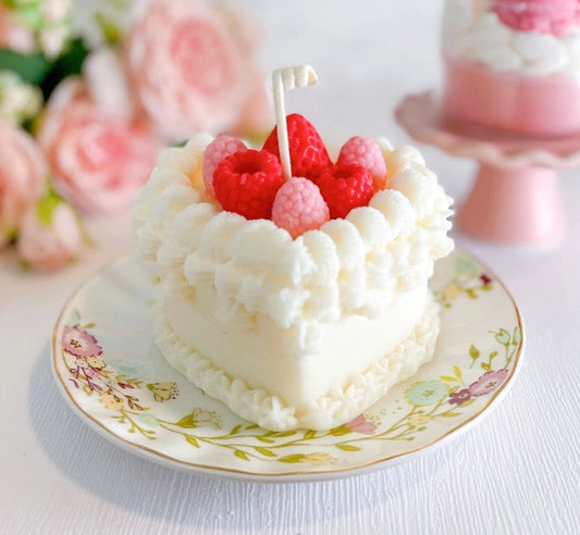 9oz Pink Berries Cake Candle