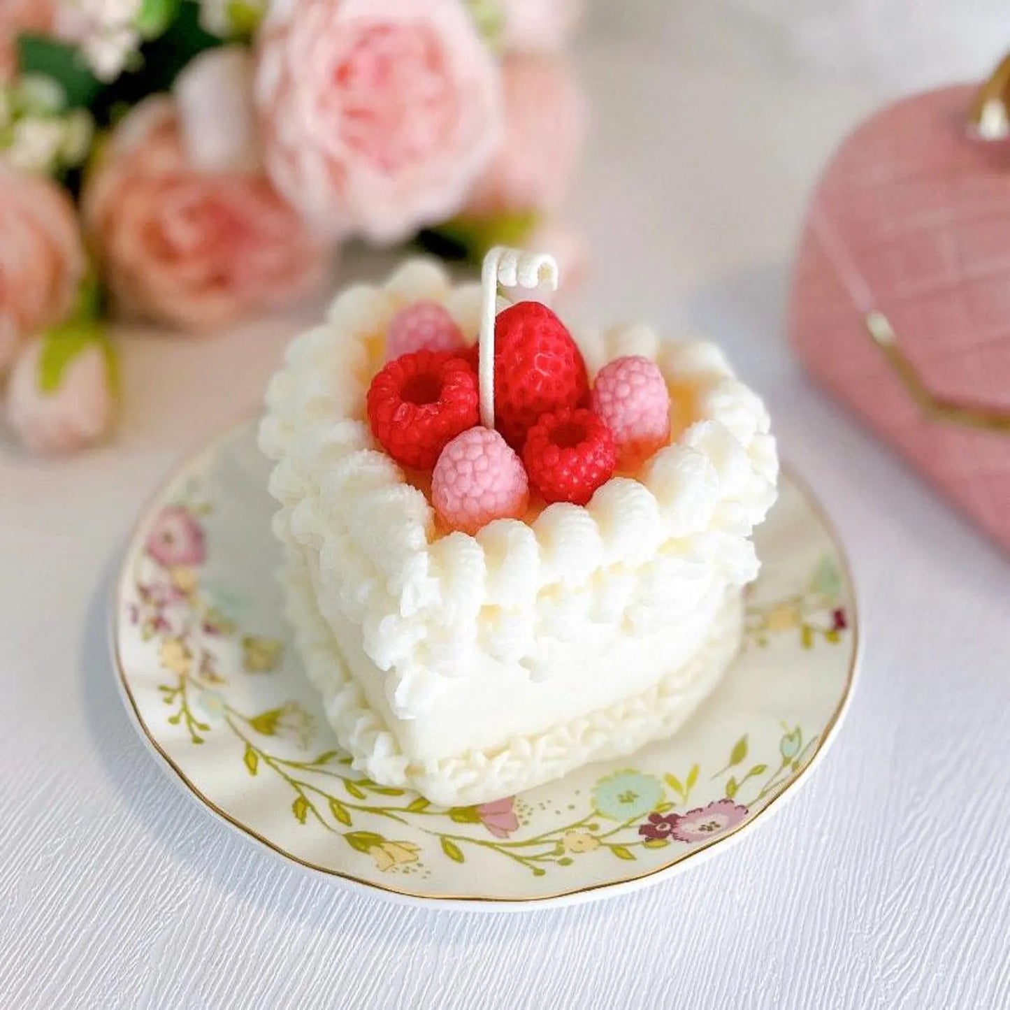 9oz Pink Berries Cake Candle